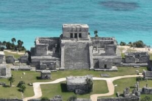 Tulum: Mayan Ruins, 2 Secret Cenotes and Lunch — Small Group