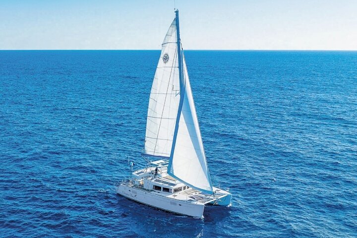 4-Hour Exclusive 45ft Lagoon Catamaran Experience