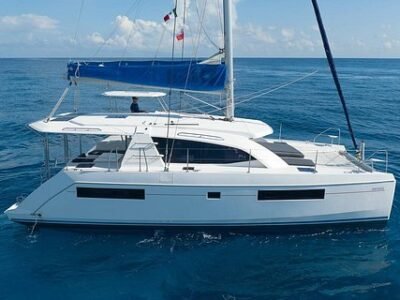 3-Hour 40' Leopard Private Catamaran with Snacks & Open Bar - image 1