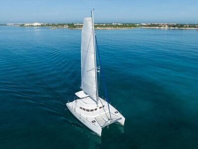8H 38' Catamaran All-Incl. to Cozumel in Tulum & Playa del Carmen - image 1